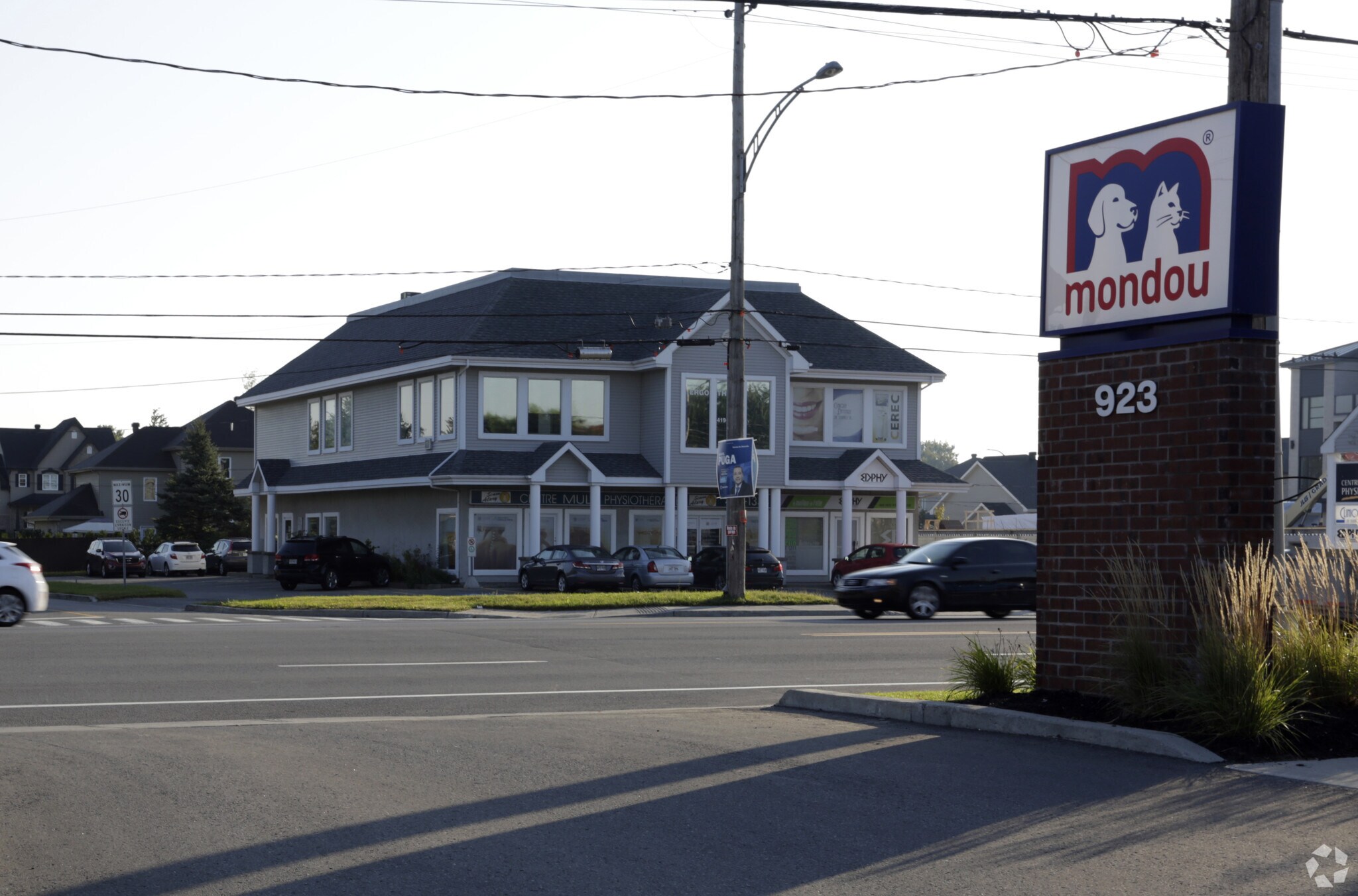 920 Boul Du Curé-Labelle, Blainville, QC for sale Primary Photo- Image 1 of 1