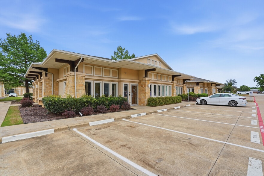 8845 Davis Blvd, Keller, TX for lease - Building Photo - Image 3 of 13