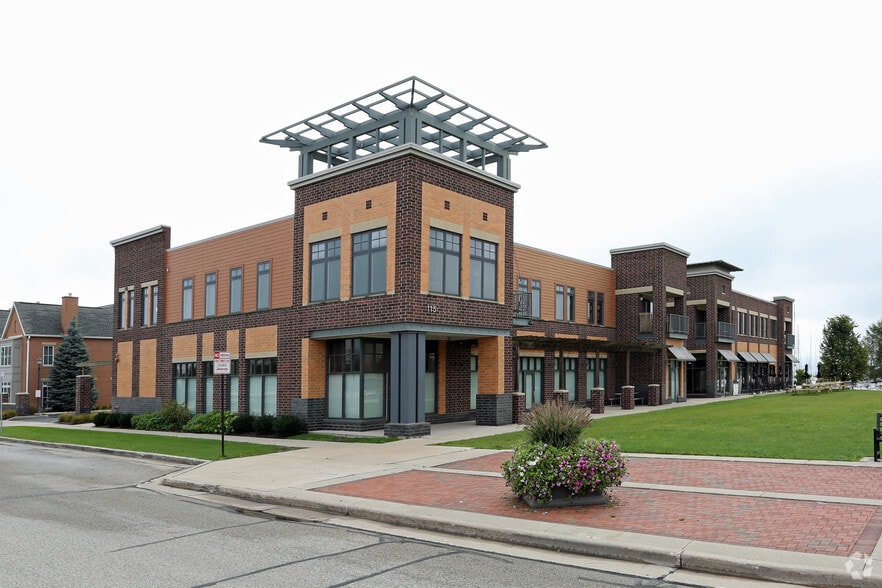 115-125 56th St, Kenosha, WI à vendre - Photo du bâtiment - Image 2 de 54