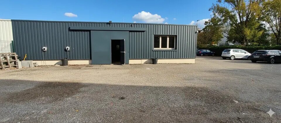 Flex in Bourgoin-Jallieu for lease - Building Photo - Image 2 of 6