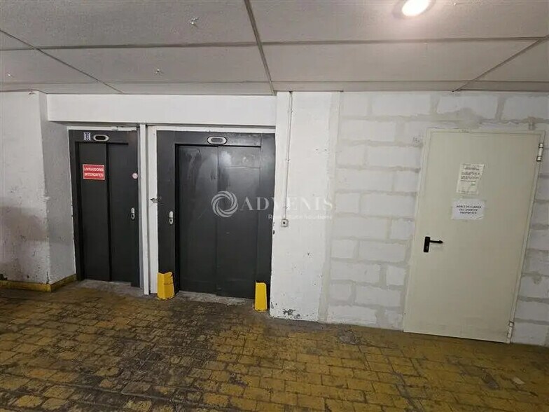 Bureau dans Pantin à louer - Photo du bâtiment - Image 2 de 10