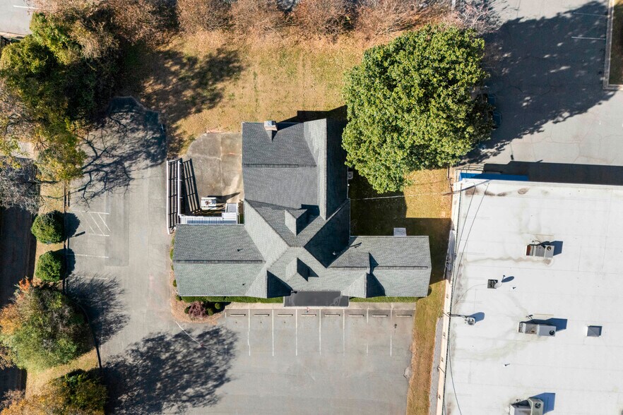 616 Cox Rd, Gastonia, NC à louer - Photo du bâtiment - Image 2 de 26