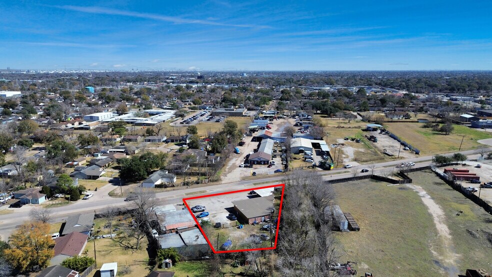 1734 Allen Genoa Rd, Houston, TX à vendre - Photo du bâtiment - Image 2 de 13