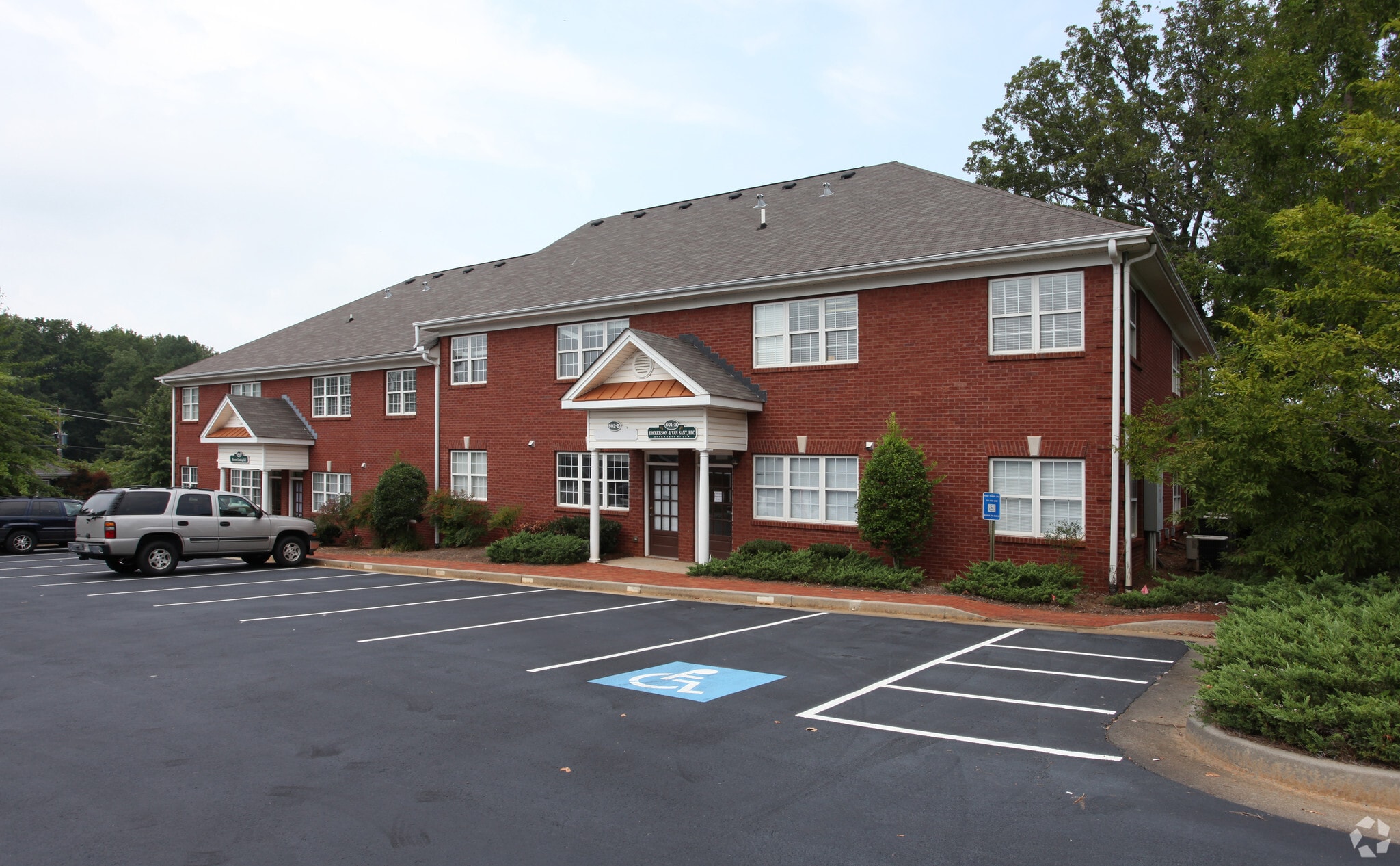 327 Dahlonega St, Cumming, GA for lease Primary Photo- Image 1 of 24