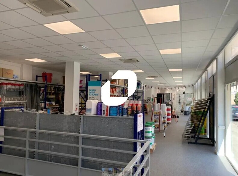 Commerce de détail dans Grenoble à louer - Photo intérieure - Image 3 de 3