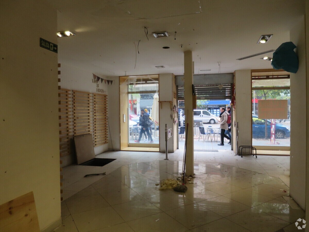 Madrid, MAD 28015 - Unit Puerta A, Esc. 1 - - Interior Photo - Image 1 of 7