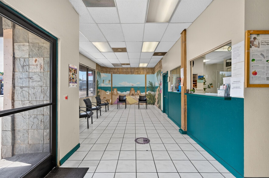 1167-1201 E Florence Ave, Los Angeles, CA for lease - Building Photo - Image 3 of 47