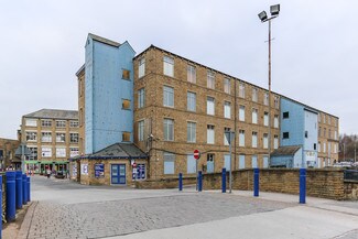 Plus de détails pour 418 Bradford Rd, Batley - Commerce de détail à louer