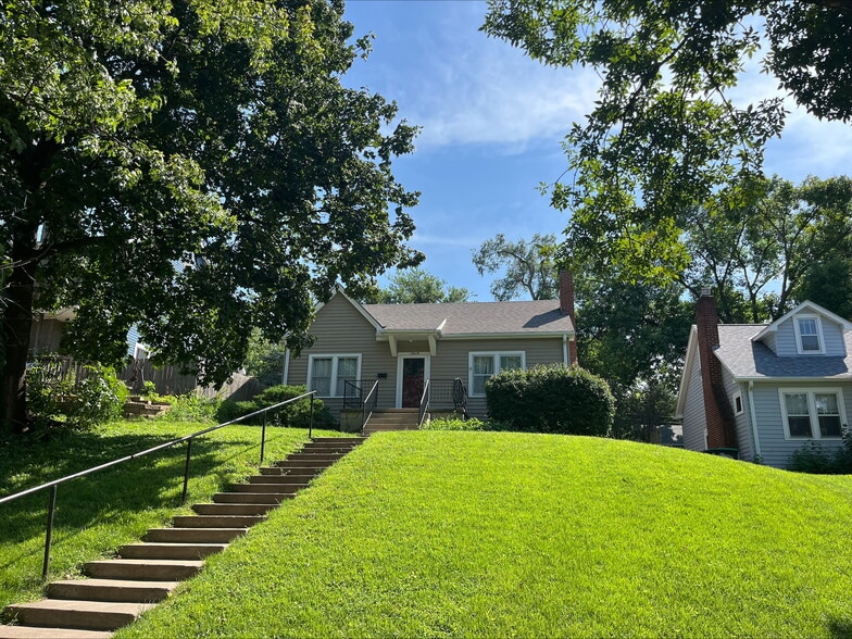 2019 N 51st St, Omaha, NE à vendre - Photo principale - Image 1 de 1