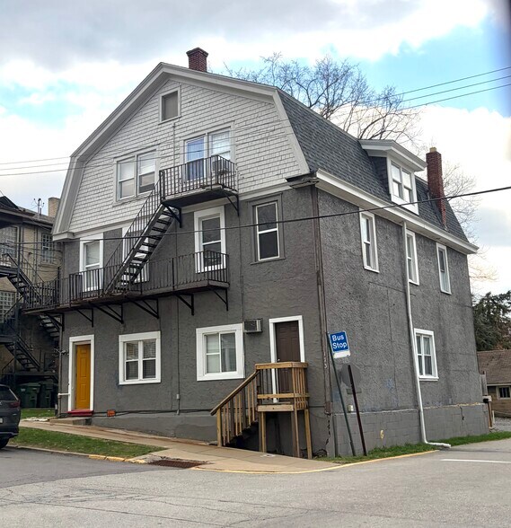 173 Princeton Ave, West View, PA à vendre - Photo du bâtiment - Image 2 de 8
