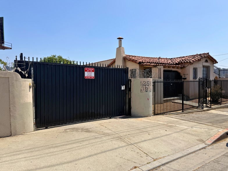 4256 Whiteside St, Los Angeles, CA à louer - Photo du bâtiment - Image 2 de 5