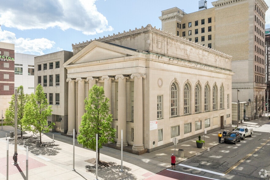 245 N Superior St, Toledo, OH for lease - Primary Photo - Image 1 of 5