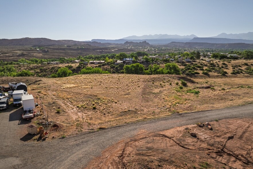 1880 Skyline Dr, Moab, UT for sale - Building Photo - Image 2 of 36