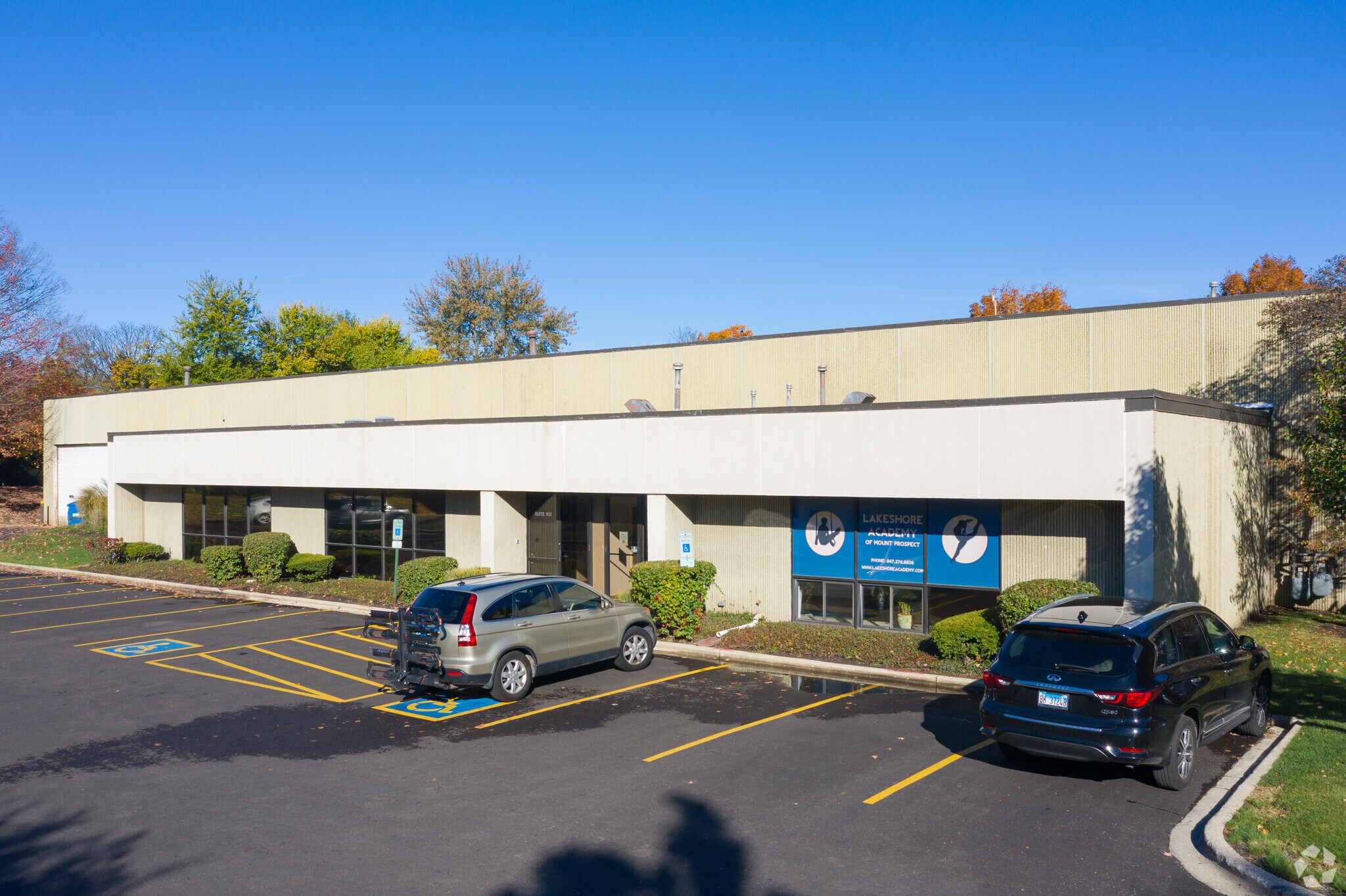520 E Business Center Dr, Mount Prospect, IL à louer Photo du bâtiment- Image 1 de 6