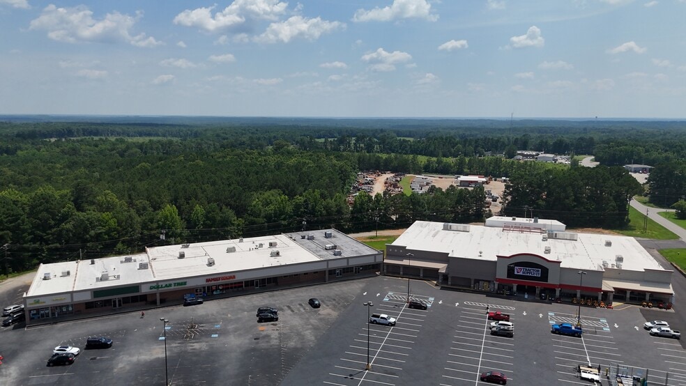 136 Washington Plz, Washington, GA for lease - Building Photo - Image 3 of 6