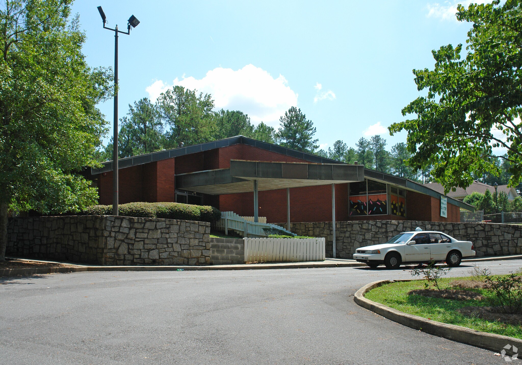 699 Village Square Dr, Stone Mountain, GA for sale Primary Photo- Image 1 of 1