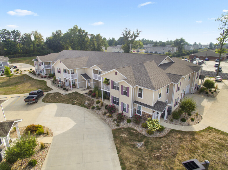 3415-4001 S Water Tower Pl, Mount Vernon, IL for sale - Primary Photo - Image 1 of 1