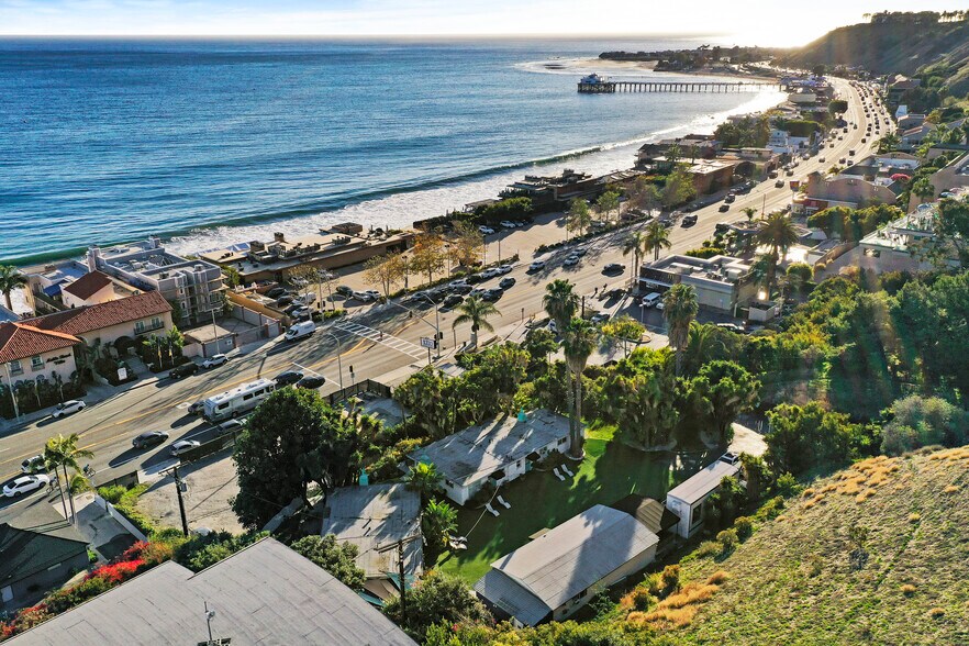 22669 Pacific Coast Hwy, Malibu, CA for sale - Building Photo - Image 1 of 1