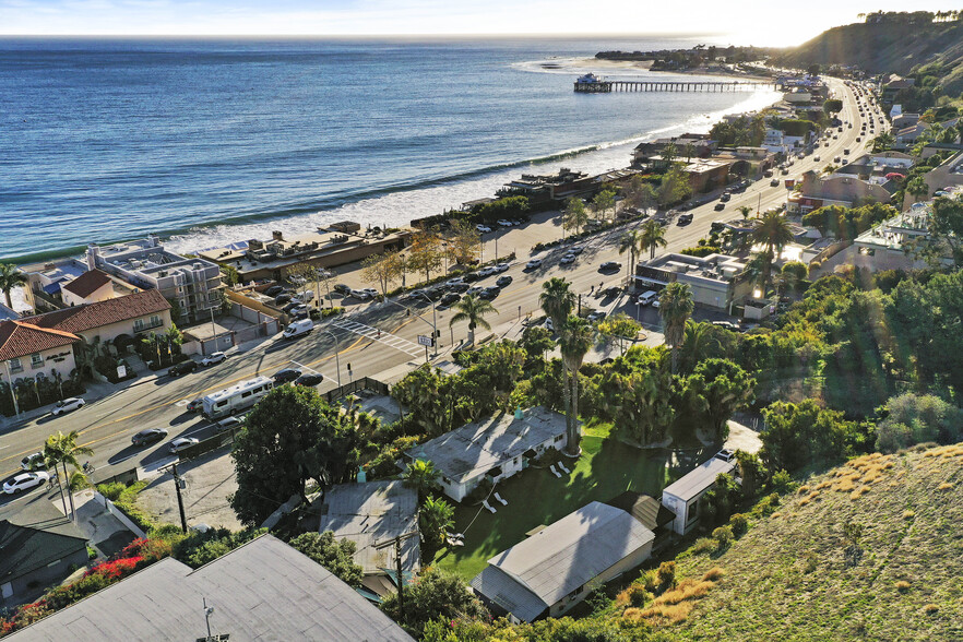 22669 Pacific Coast Hwy, Malibu, CA à vendre - Photo du bâtiment - Image 1 de 1