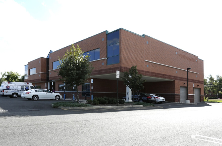 192 Summerhill Rd, East Brunswick, NJ for lease - Building Photo - Image 2 of 11