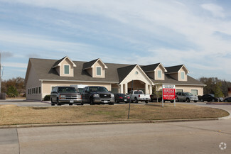 More details for 1002 Village Square Dr, Tomball, TX - Office for Lease