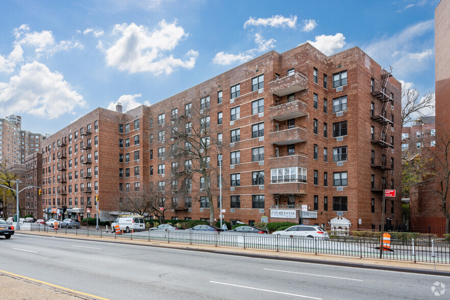 10230 Queens Blvd, Forest Hills, NY for sale - Building Photo - Image 1 of 1