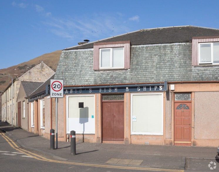 104-108 High St, Tillicoultry à vendre - Photo du bâtiment - Image 2 de 28