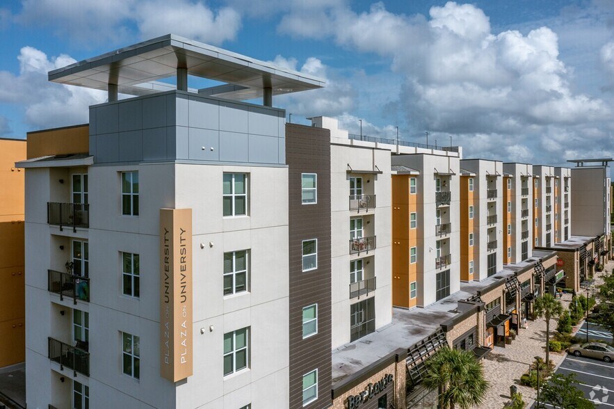 12101 University Blvd, Orlando, FL à louer - Photo du bâtiment - Image 3 de 9