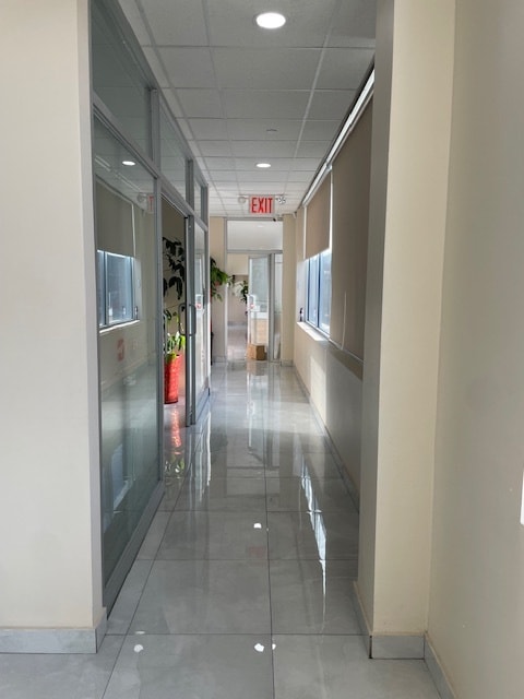 75 Onderdonk Ave, Maspeth, NY à vendre Photo intérieure- Image 1 de 27