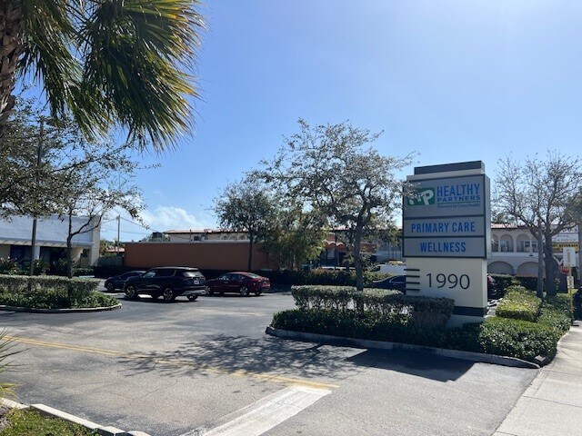 1990 N Federal Hwy, Pompano Beach, FL à louer - Photo du bâtiment - Image 2 de 3