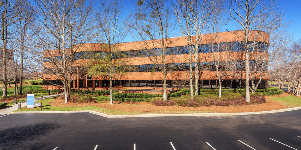 50 International Dr, Greenville, SC for lease - Building Photo - Image 1 of 2