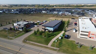 518 Laura Av, Red Deer County, AB - Aerial  map view - Image1
