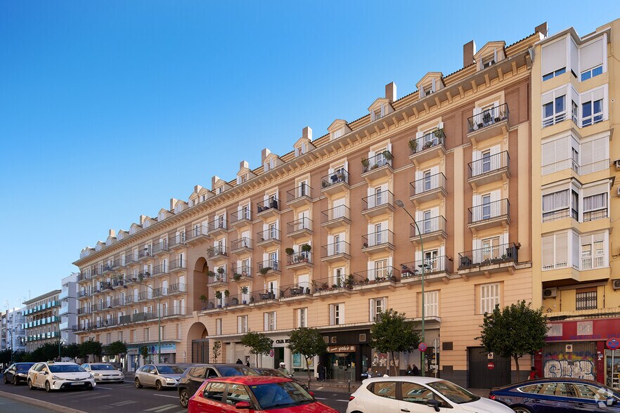 Calle CARRETERA DE CARMONA, 6, Sevilla, Sevilla à louer - Photo du bâtiment - Image 2 de 2