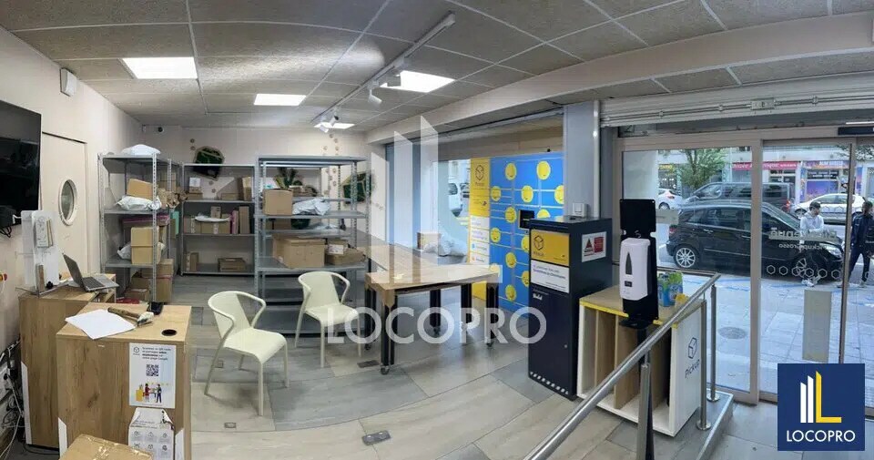 Retail in Nice for lease - Interior Photo - Image 2 of 7