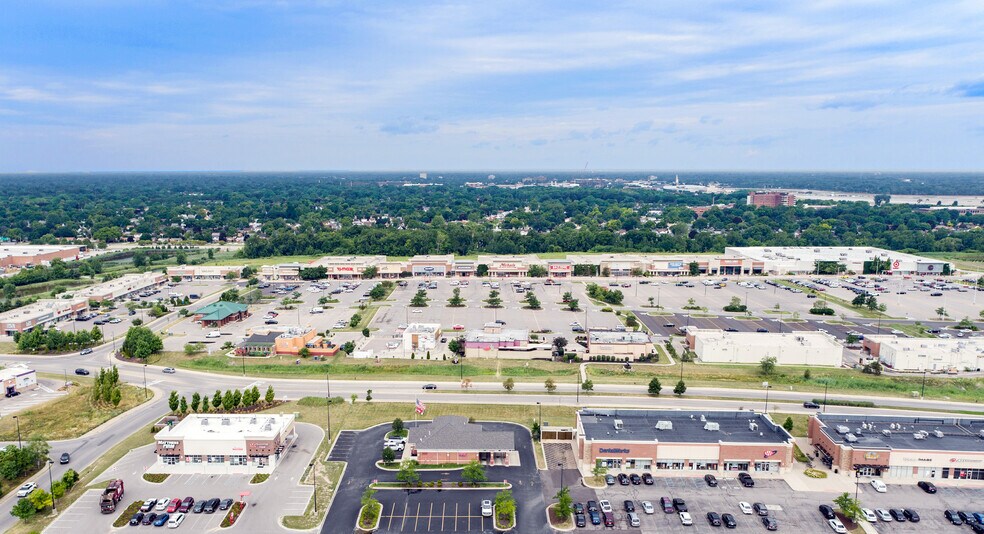 3100-3300 Fairlane Dr, Allen Park, MI à louer - Photo du bâtiment - Image 3 de 4