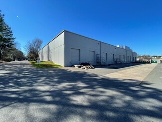 Plus de détails pour 3501 Spring Forest Rd, Raleigh, NC - Local d'activités à louer