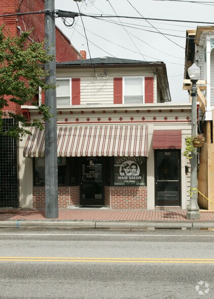 15 E Mellen St, Hampton, VA à louer - Photo du bâtiment - Image 2 de 3