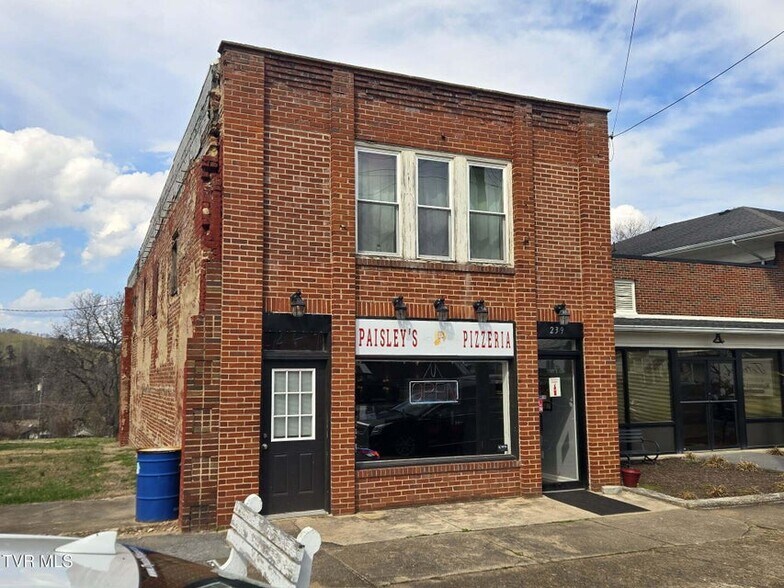 239 Main St, Bluff City, TN à vendre - Photo du bâtiment - Image 3 de 18