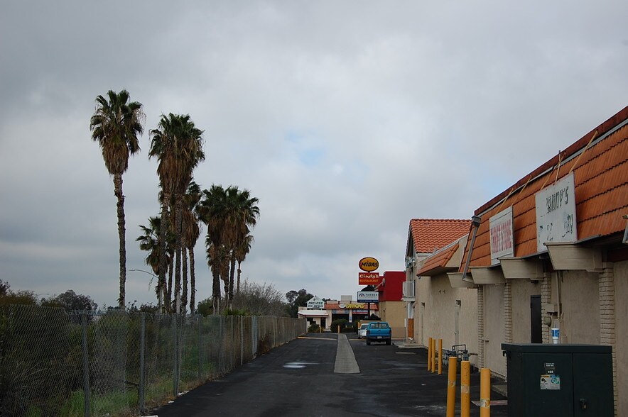 3793-3797 Auburn St, Bakersfield, CA à louer - Photo du bâtiment - Image 2 de 7