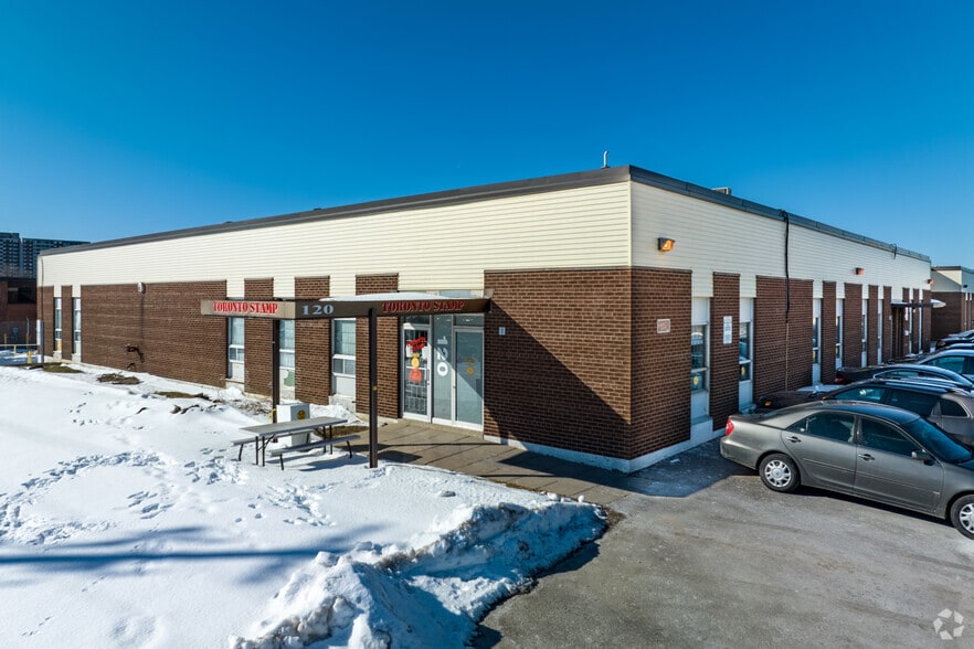 120 Midwest Rd, Toronto, ON for lease - Primary Photo - Image 1 of 13