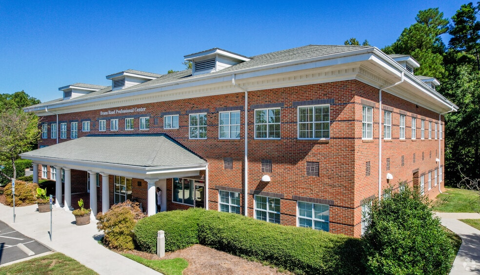 1616 Evans Rd, Cary, NC for lease - Building Photo - Image 1 of 7