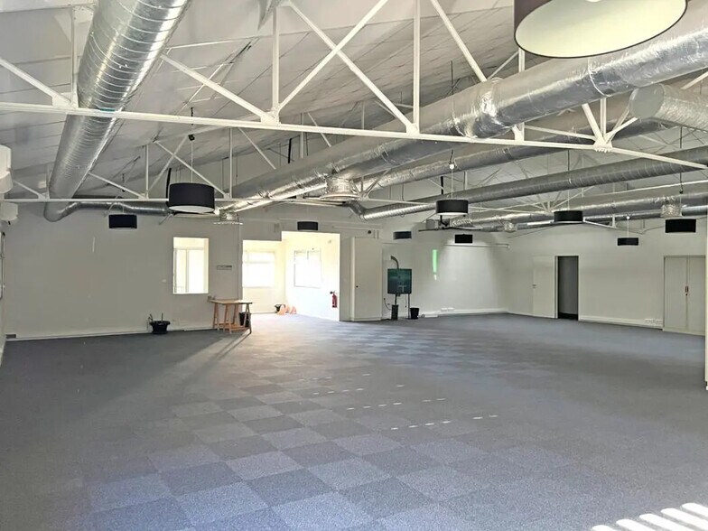 34 Boulevard De La Méditerranée, Toulouse for lease - Interior Photo - Image 3 of 10