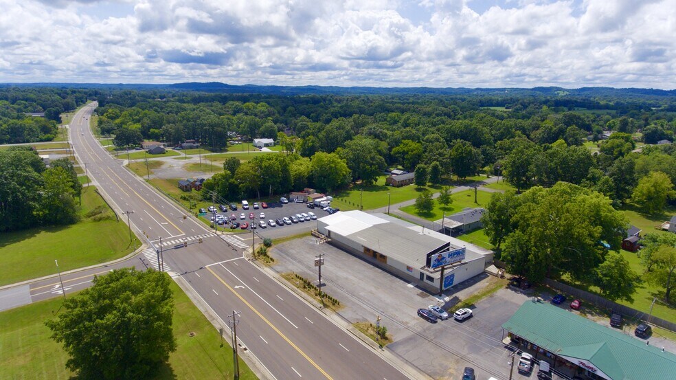1608 Madison St, Shelbyville, TN à vendre - Photo du bâtiment - Image 2 de 28
