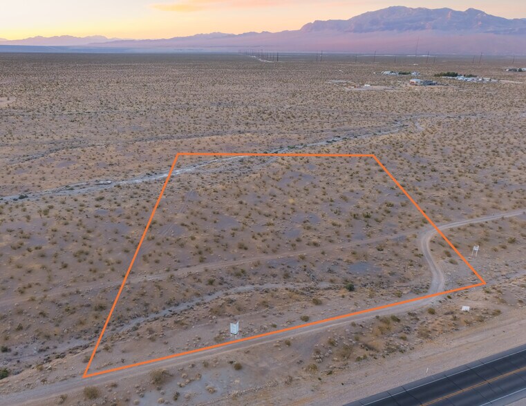 Kyle Canyon Rd, Las Vegas, NV à vendre - Photo du bâtiment - Image 3 de 12