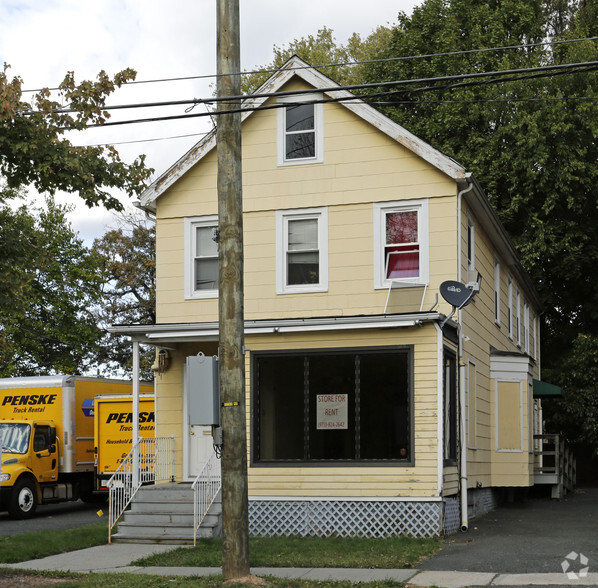 1013 Chancellor Ave, Maplewood, NJ à vendre - Photo principale - Image 1 de 1