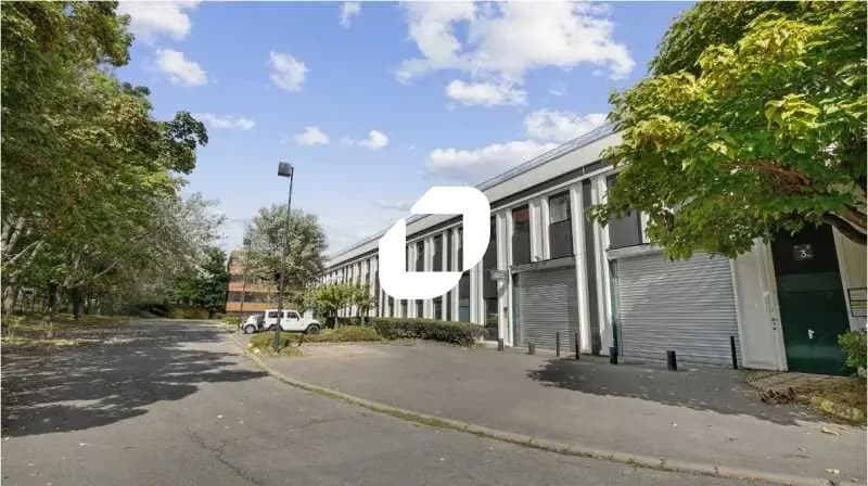 Office in Verrières-le-Buisson for lease Building Photo- Image 1 of 12