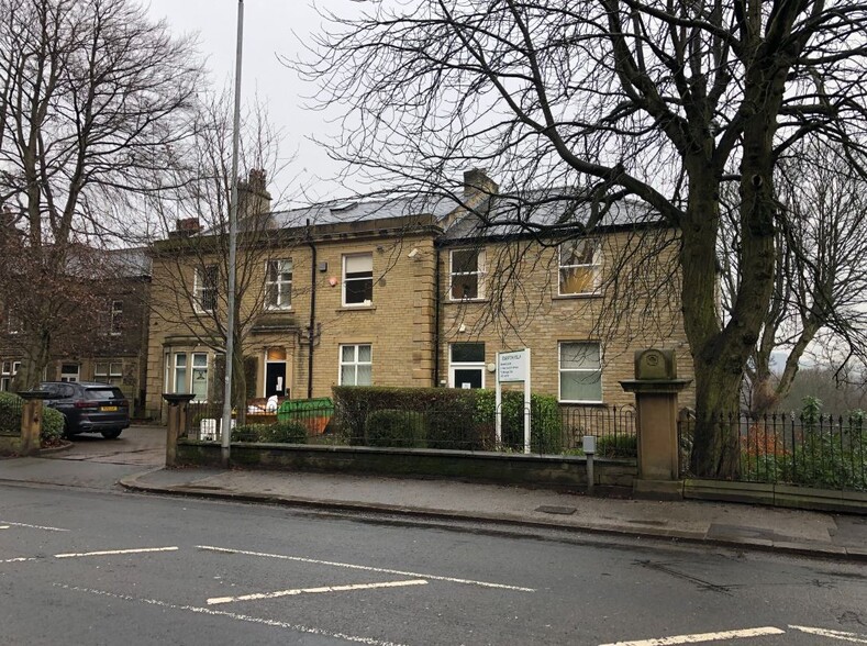 22-24 Edgerton Rd, Huddersfield à louer - Photo du bâtiment - Image 1 de 3