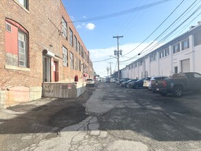 165-167 Bow St, Everett, MA à louer Photo intérieure- Image 1 de 10