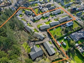 201-307 Trees Ct, Silverton, OR - AERIAL  map view - Image1