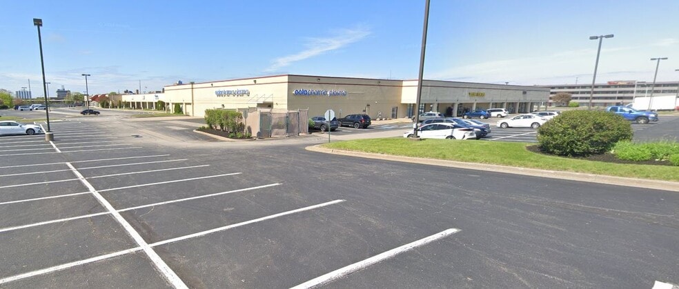 1700 Peach St, Erie, PA à louer - Photo du bâtiment - Image 2 de 12